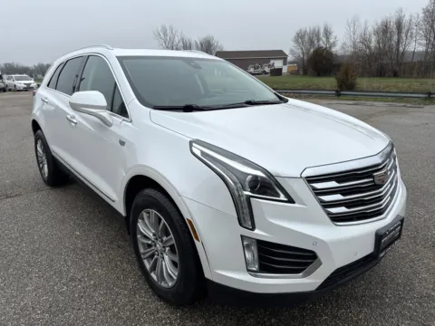 White 2019 Cadillac XT5 Luxury AWD for sale in Wayland, MI