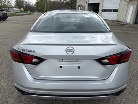 More photos of 2023 Nissan Altima 2.5 S at Twins Chrysler Dodge Jeep Ram, MI