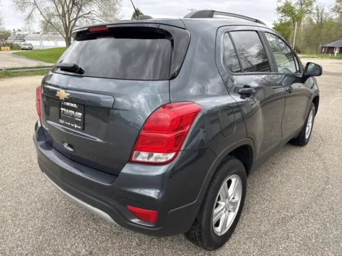 More photos of 2021 Chevrolet Trax LT at Twins Chrysler Dodge Jeep Ram, MI