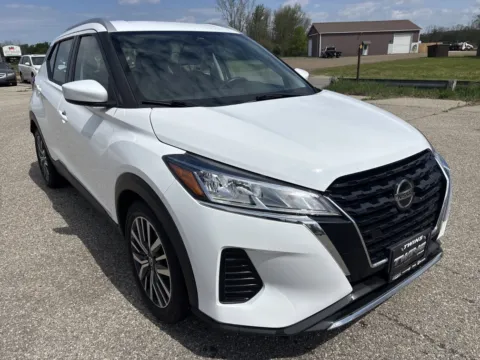 White 2021 Nissan Kicks SV for sale in Wayland, MI