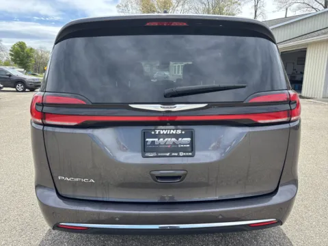 More photos of 2023 Chrysler Pacifica Touring L at Twins Chrysler Dodge Jeep Ram, MI
