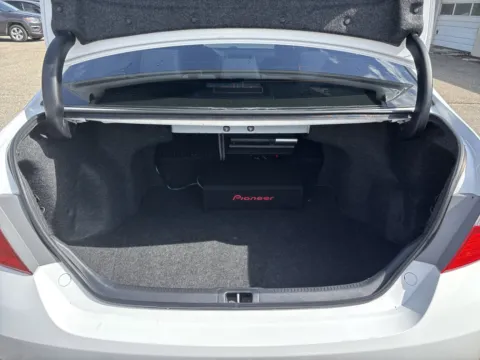 More photos of 2016 Toyota Camry SE at Twins Chrysler Dodge Jeep Ram, MI