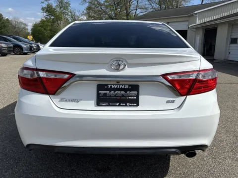 More photos of 2016 Toyota Camry SE at Twins Chrysler Dodge Jeep Ram, MI