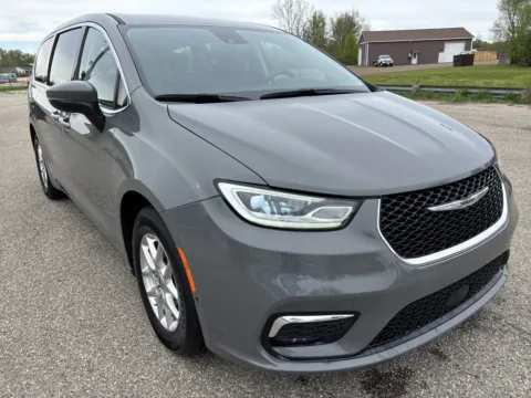 Gray 2023 Chrysler Pacifica Touring L for sale in Wayland, MI