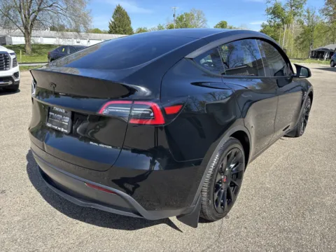 More photos of 2023 Tesla Model Y Long Range at Twins Chrysler Dodge Jeep Ram, MI