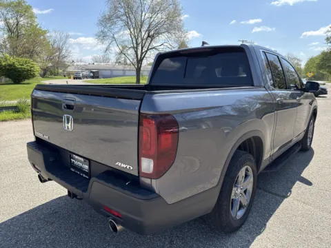 More photos of 2023 Honda Ridgeline RTL at Twins Chrysler Dodge Jeep Ram, MI