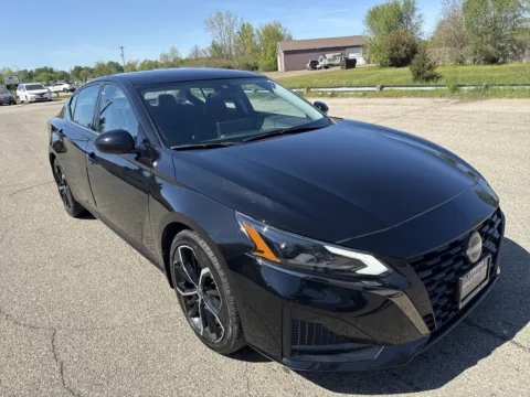 Black 2023 Nissan Altima 2.5 SR for sale in Wayland, MI
