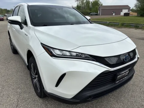 White 2021 Toyota Venza LE for sale in Wayland, MI