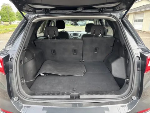 More photos of 2020 Chevrolet Equinox LT at Twins Chrysler Dodge Jeep Ram, MI