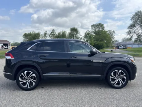 Photos of 2022 Volkswagen Atlas Cross Sport 3.6L V6 SEL for sale in Wayland, MI at Twins Chrysler Dodge Jeep Ram