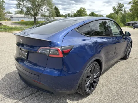 More photos of 2021 Tesla Model Y Performance at Twins Chrysler Dodge Jeep Ram, MI