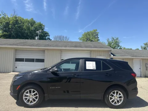 More photos of 2022 Chevrolet Equinox LS at Twins Chrysler Dodge Jeep Ram, MI