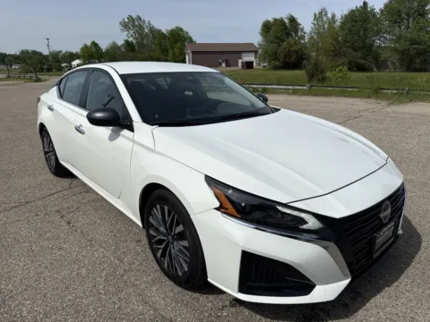 White 2025 Nissan Altima SV for sale in Wayland, MI