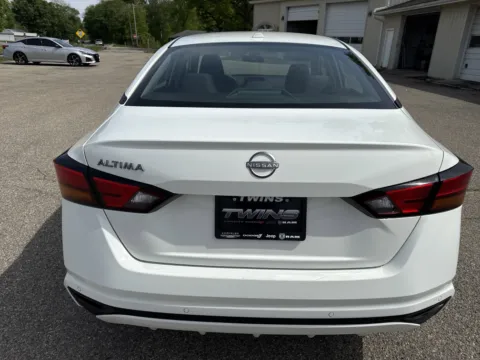 More photos of 2025 Nissan Altima SV at Twins Chrysler Dodge Jeep Ram, MI