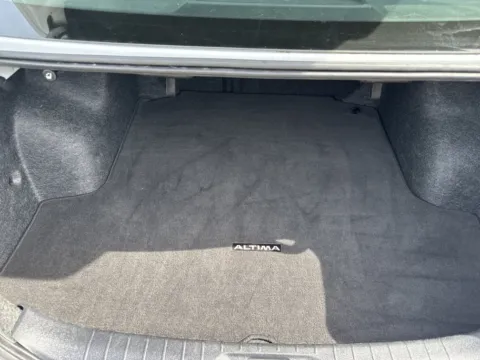More photos of 2025 Nissan Altima SV at Twins Chrysler Dodge Jeep Ram, MI