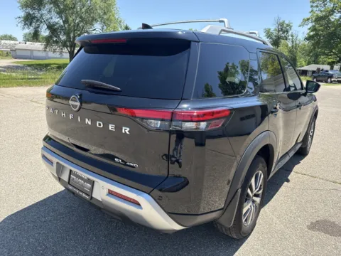 More photos of 2023 Nissan Pathfinder SL at Twins Chrysler Dodge Jeep Ram, MI