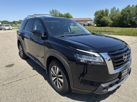 Black 2023 Nissan Pathfinder SL for sale in Wayland, MI