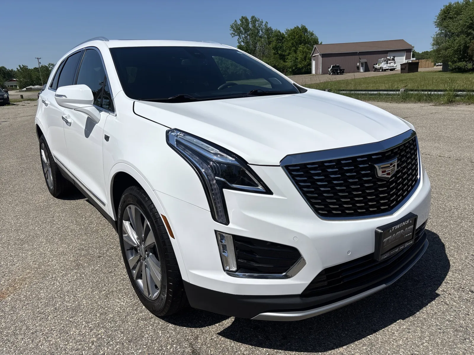 White 2024 Cadillac XT5 FWD Premium Luxury for sale in Wayland, MI