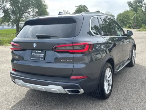 More photos of 2022 BMW X5 xDrive40i at Twins Chrysler Dodge Jeep Ram, MI