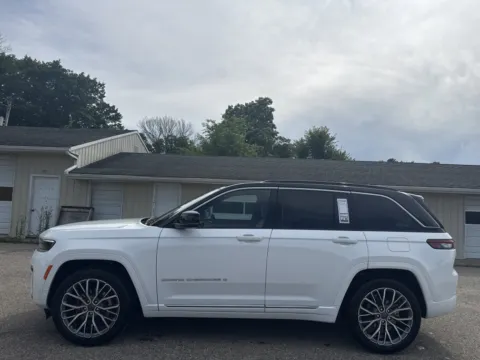More photos of 2026 Jeep Grand Cherokee Summit at Twins Chrysler Dodge Jeep Ram, MI
