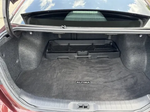 More photos of 2023 Nissan Altima 2.5 SV at Twins Chrysler Dodge Jeep Ram, MI