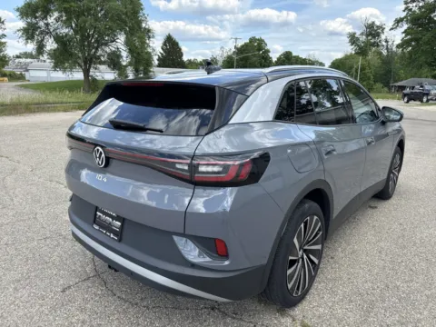 More photos of 2023 Volkswagen ID.4 Pro S Plus at Twins Chrysler Dodge Jeep Ram, MI