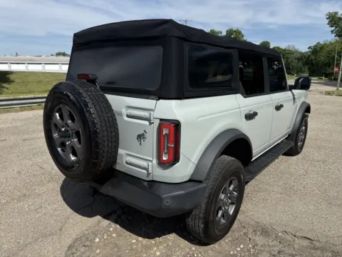 More photos of 2021 Ford Bronco Big Bend at Twins Chrysler Dodge Jeep Ram, MI