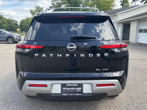 More photos of 2023 Nissan Pathfinder SL at Twins Chrysler Dodge Jeep Ram, MI