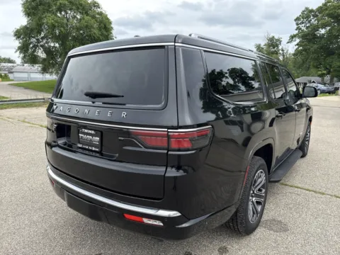 More photos of 2024 Jeep Wagoneer L Series II at Twins Chrysler Dodge Jeep Ram, MI