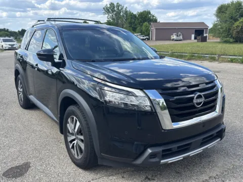 Black 2023 Nissan Pathfinder SL for sale in Wayland, MI