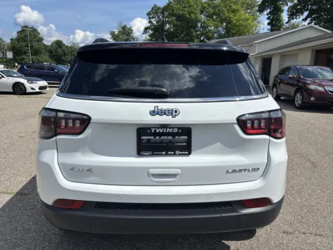More photos of 2024 Jeep Compass Limited at Twins Chrysler Dodge Jeep Ram, MI