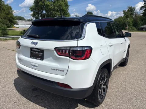 More photos of 2024 Jeep Compass Limited at Twins Chrysler Dodge Jeep Ram, MI