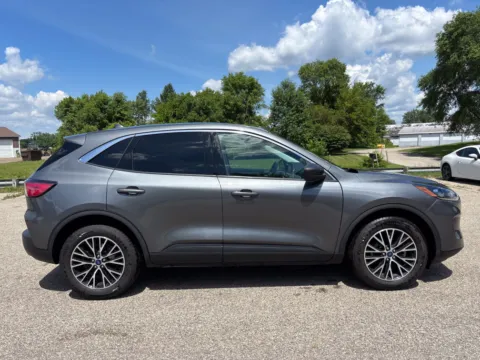 Photos of 2022 Ford Escape SE Plug-In Hybrid for sale in Wayland, MI at Twins Chrysler Dodge Jeep Ram