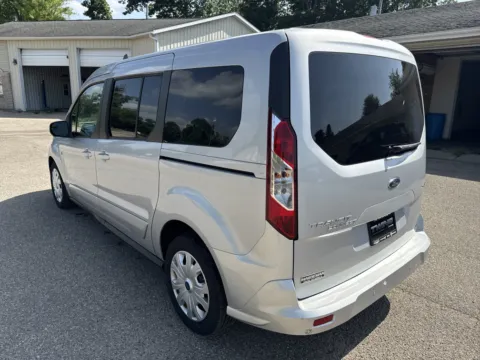 More photos of 2021 Ford Transit Connect Wagon XLT at Twins Chrysler Dodge Jeep Ram, MI