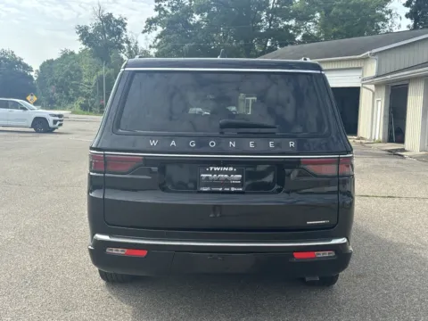 More photos of 2024 Jeep Wagoneer L Series II at Twins Chrysler Dodge Jeep Ram, MI