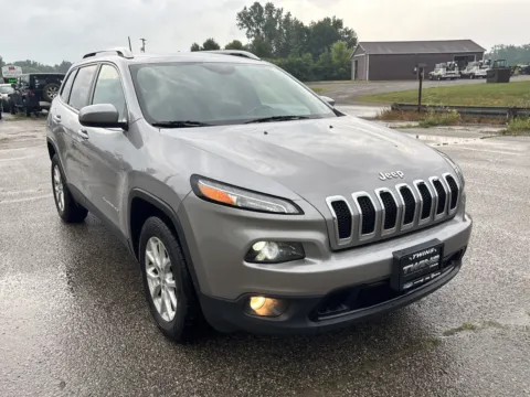 Silver 2018 Jeep Cherokee Latitude Plus for sale in Wayland, MI