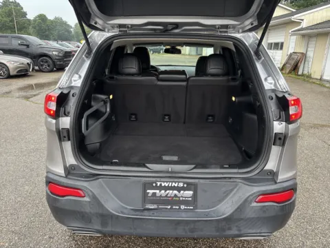 More photos of 2018 Jeep Cherokee Latitude Plus at Twins Chrysler Dodge Jeep Ram, MI
