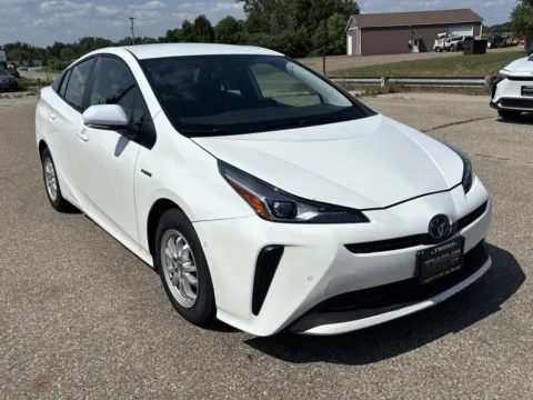 White 2022 Toyota Prius LE for sale in Wayland, MI