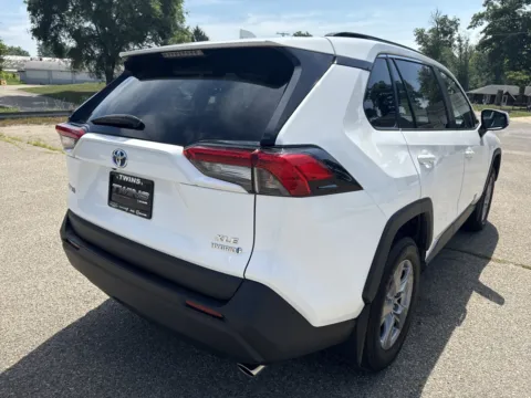 More photos of 2022 Toyota RAV4 Hybrid XLE at Twins Chrysler Dodge Jeep Ram, MI