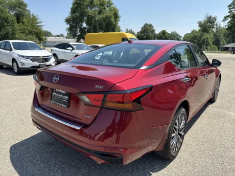 More photos of 2023 Nissan Altima 2.5 SV at Twins Chrysler Dodge Jeep Ram, MI