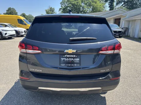 More photos of 2022 Chevrolet Equinox LT at Twins Chrysler Dodge Jeep Ram, MI