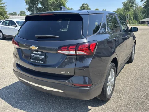 More photos of 2022 Chevrolet Equinox LT at Twins Chrysler Dodge Jeep Ram, MI