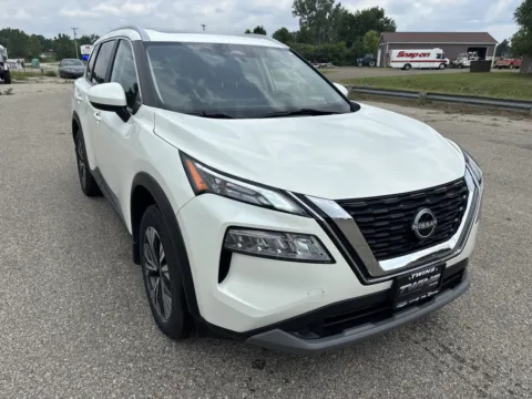 White 2023 Nissan Rogue SV for sale in Wayland, MI