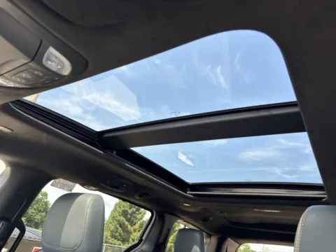 More photos of 2027 Chrysler Pacifica Pinnacle at Twins Chrysler Dodge Jeep Ram, MI
