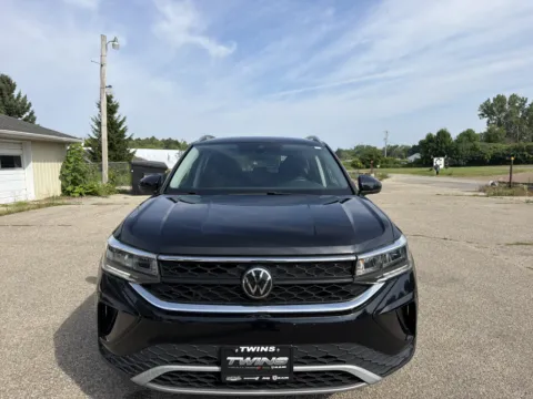 More photos of 2024 Volkswagen Taos SE at Twins Chrysler Dodge Jeep Ram, MI