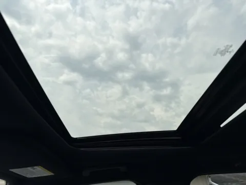 More photos of 2020 Ford Expedition Limited at Twins Chrysler Dodge Jeep Ram, MI