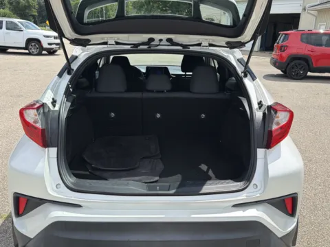 More photos of 2018 Toyota C-HR XLE at Twins Chrysler Dodge Jeep Ram, MI