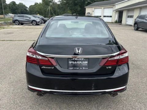 More photos of 2017 Honda Accord Sedan EX-L V6 at Twins Chrysler Dodge Jeep Ram, MI