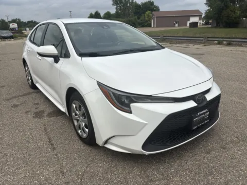 White 2020 Toyota Corolla LE for sale in Wayland, MI