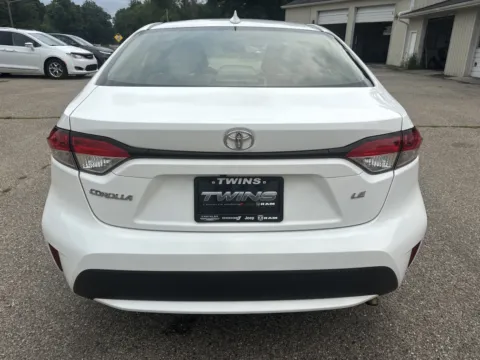 More photos of 2020 Toyota Corolla LE at Twins Chrysler Dodge Jeep Ram, MI